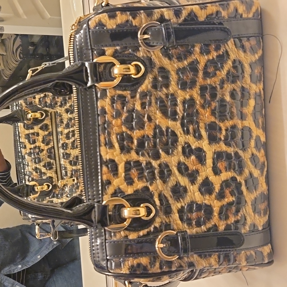 Chic Leopard Print Satchel